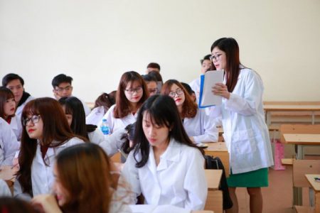 Học liên thông Cao đẳng Dược cần đáp ứng điều kiện gì?